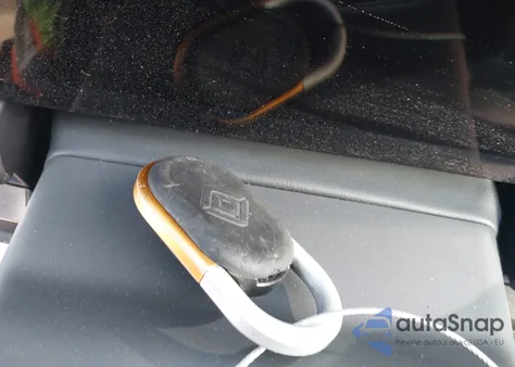 2022 Rivian R1T Launch Edition z USA, uszkodzony, nr VIN 7FCTGAAL7NN000752